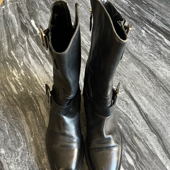 Chanel Interlocking CC Logo Black Leather Moto Boots - Picture 2 of 11